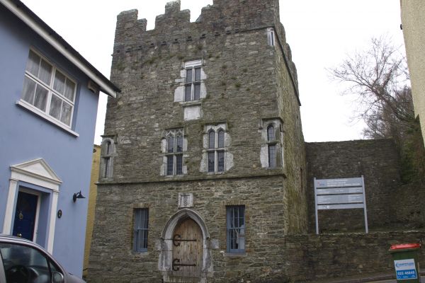 Desmond Castle & International Museum of Wine